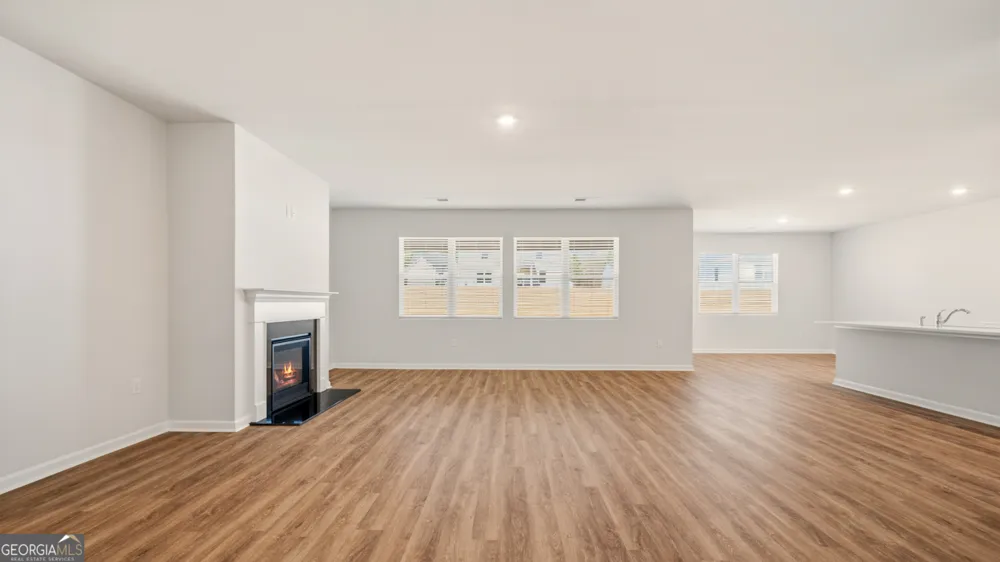 286 Defilippe RD Statham, GA 30666