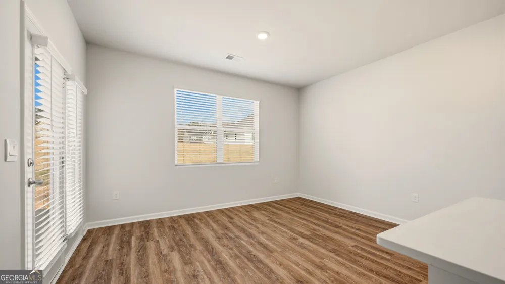 286 Defilippe RD Statham, GA 30666