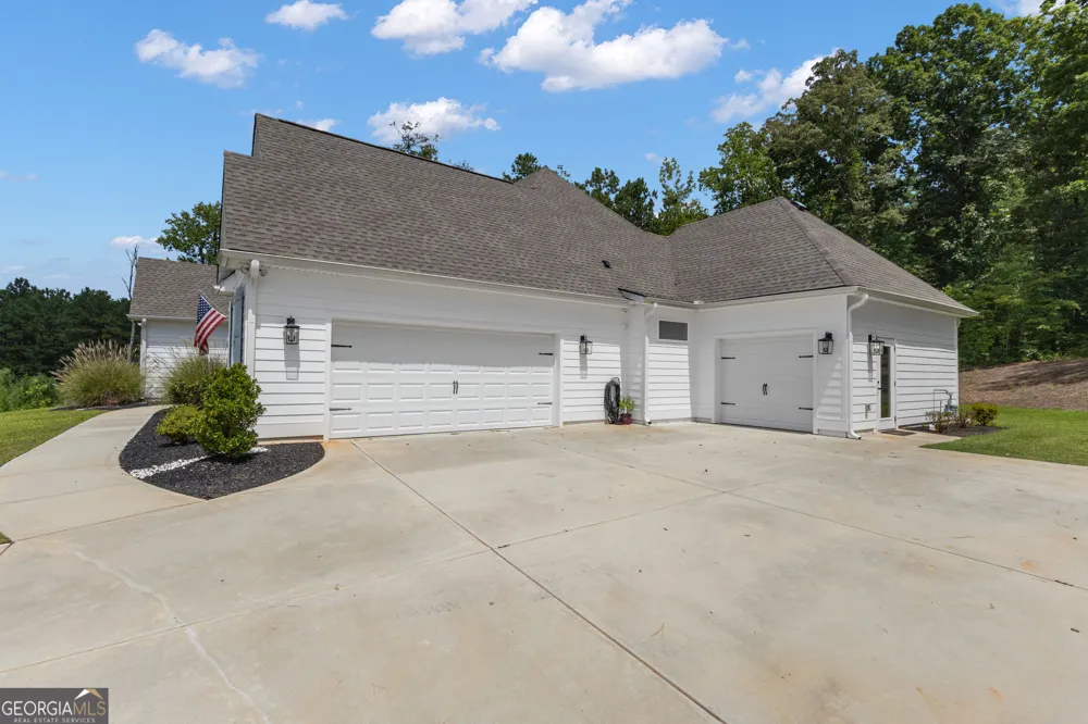 215 Greyfairs AVE Senoia, GA 30276