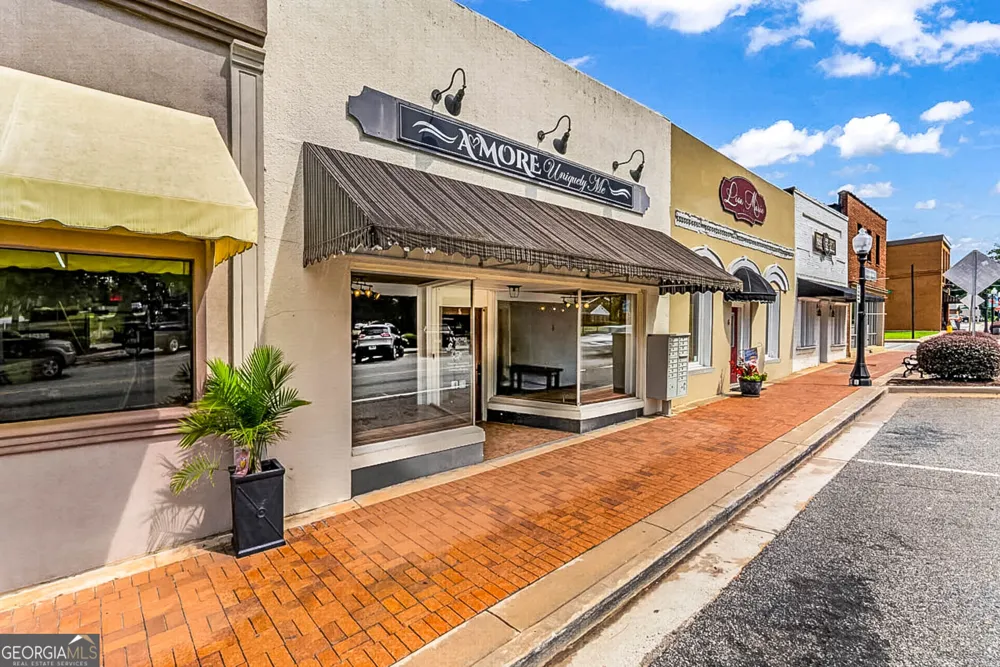 8 E Main ST N Hampton, GA 30228