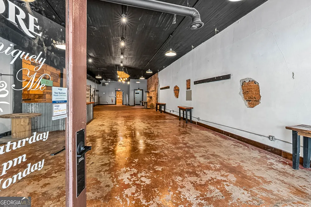 8 E Main ST N Hampton, GA 30228