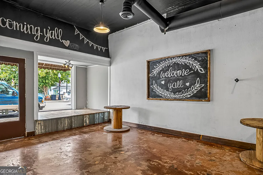 8 E Main ST N Hampton, GA 30228