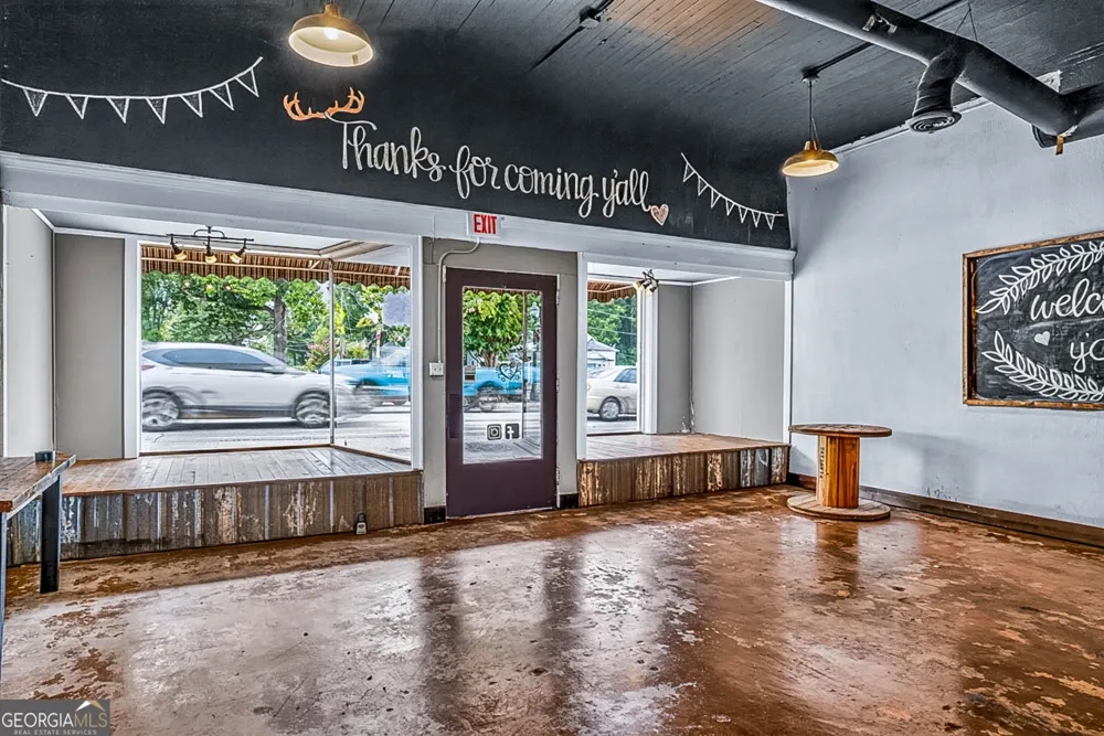 8 E Main ST N Hampton, GA 30228