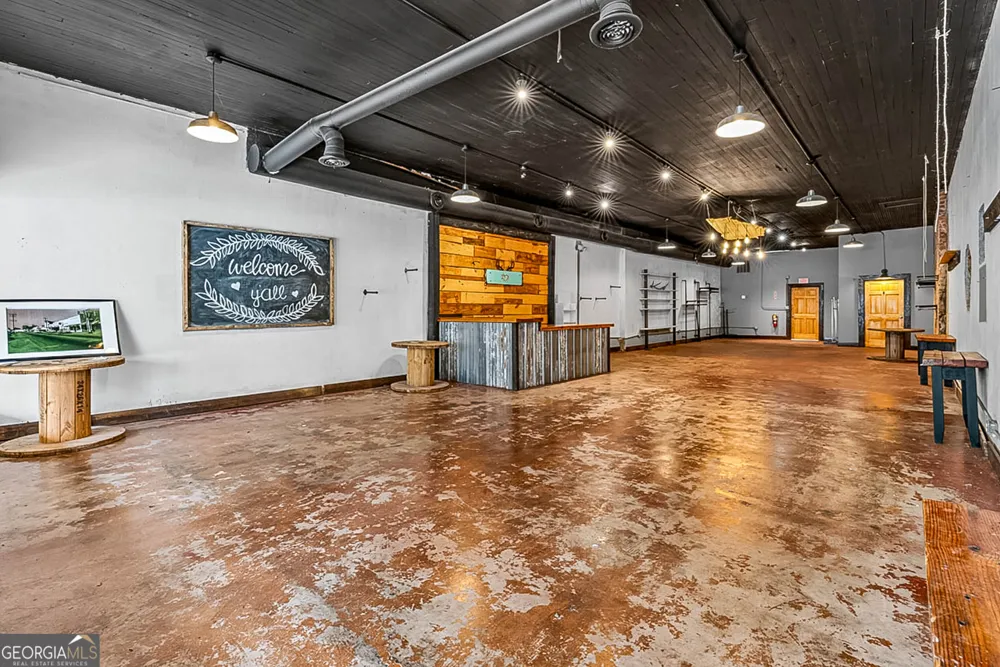 8 E Main ST N Hampton, GA 30228