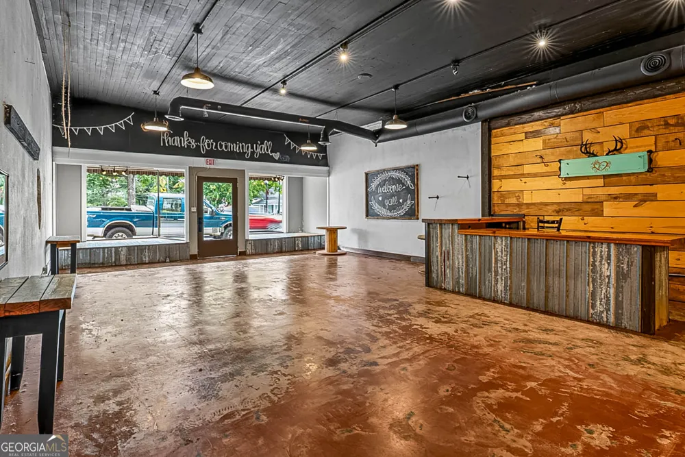 8 E Main ST N Hampton, GA 30228