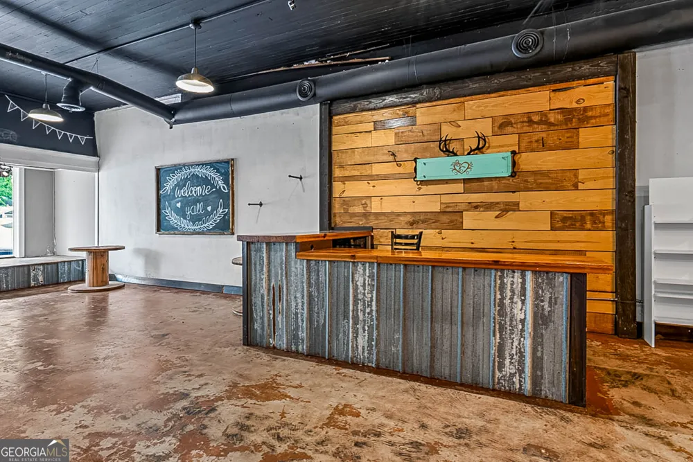 8 E Main ST N Hampton, GA 30228