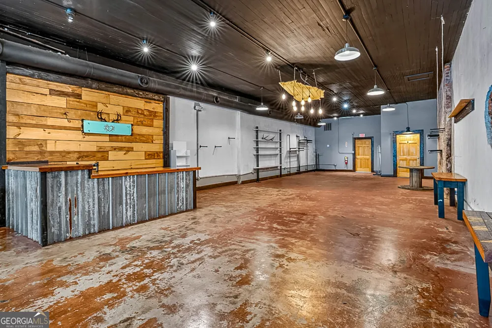 8 E Main ST N Hampton, GA 30228