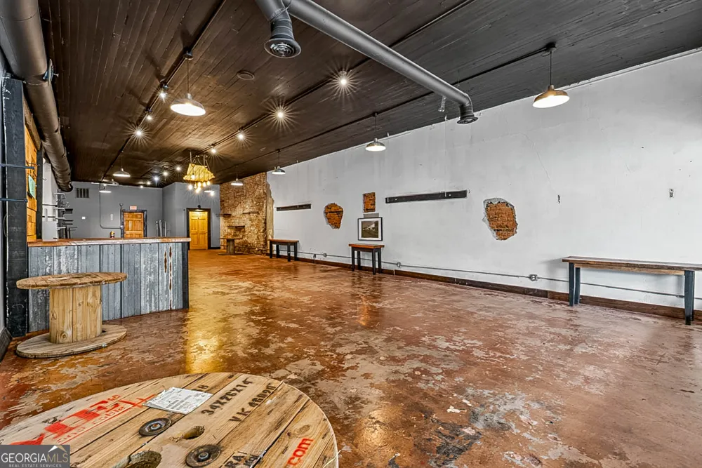 8 E Main ST N Hampton, GA 30228