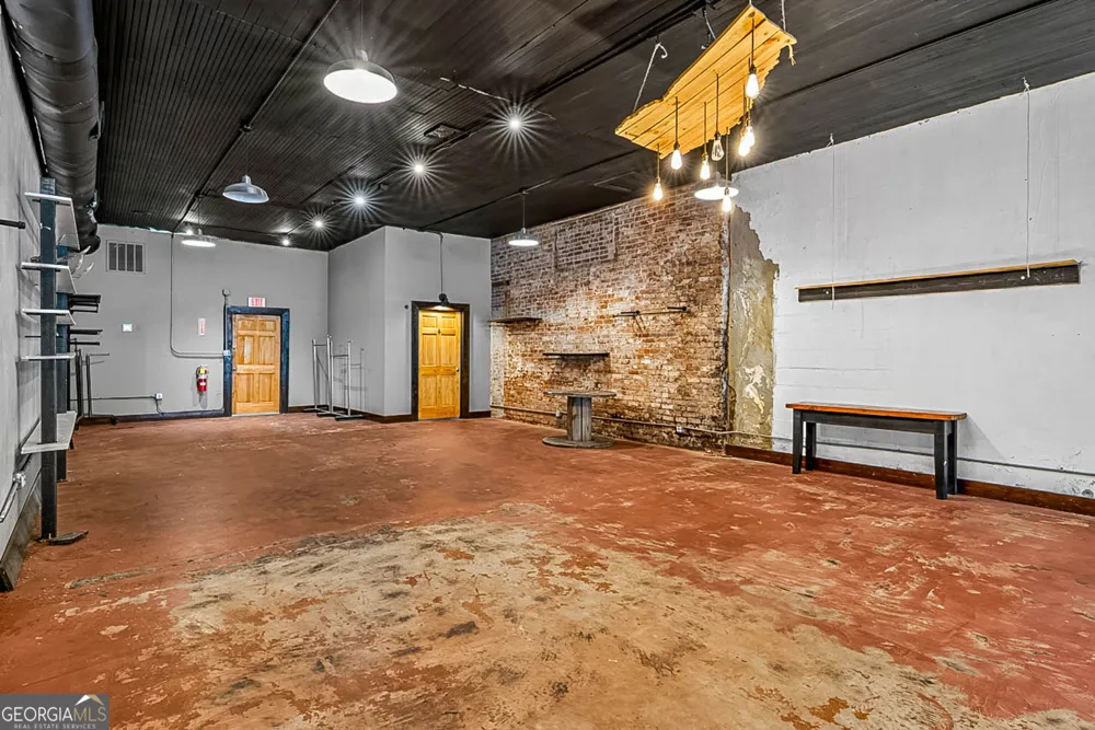 8 E Main ST N Hampton, GA 30228
