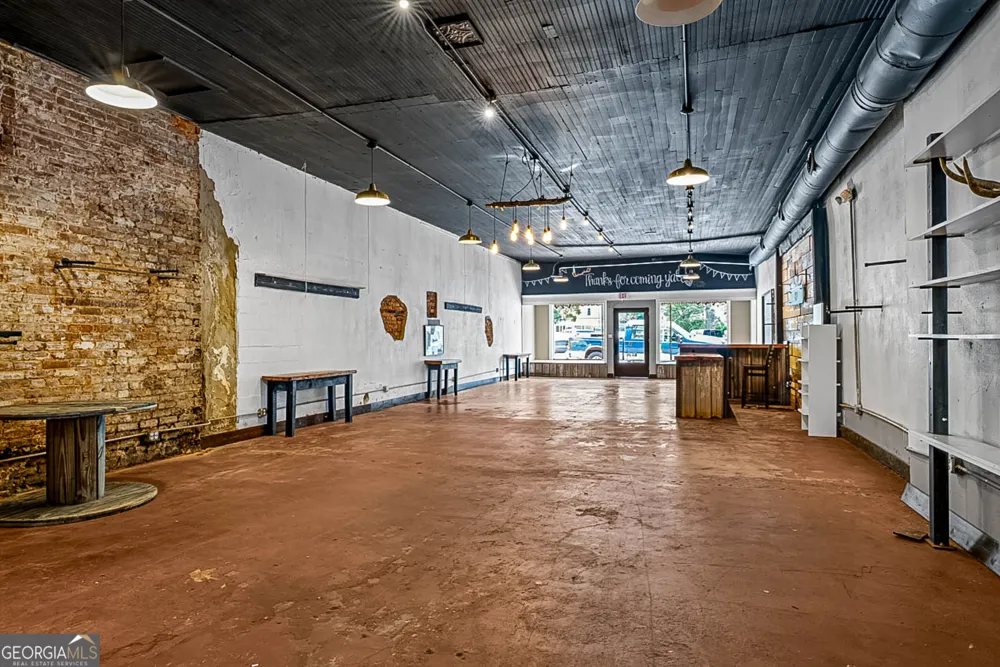 8 E Main ST N Hampton, GA 30228