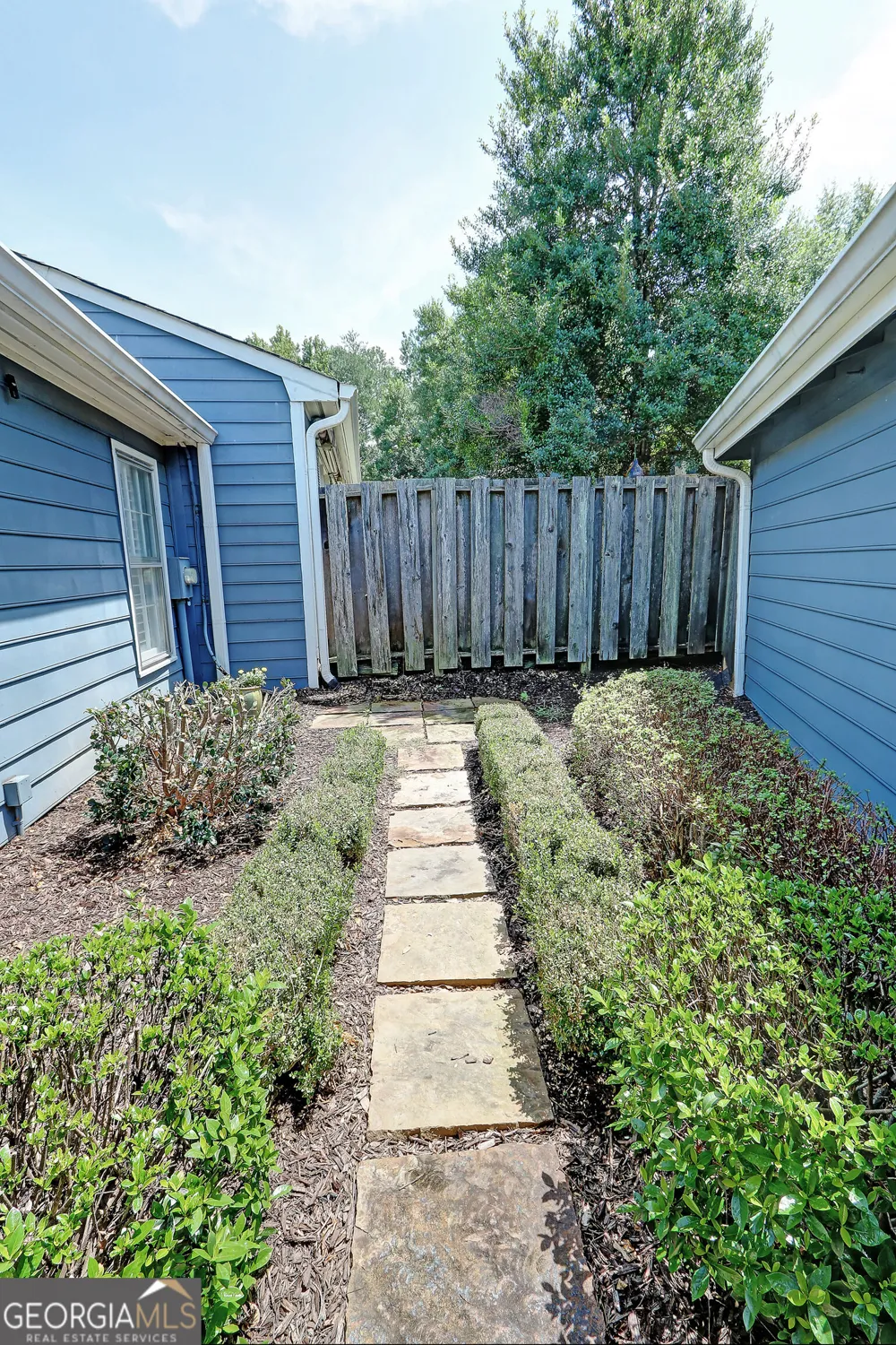 6412 Deerings LN Peachtree Corners, GA 30092