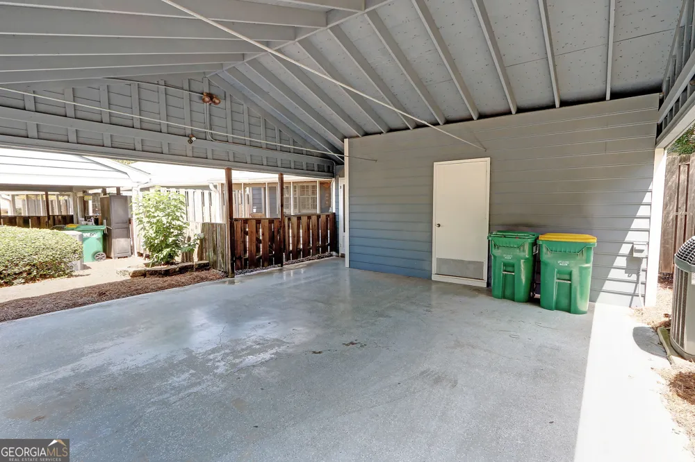 6412 Deerings LN Peachtree Corners, GA 30092