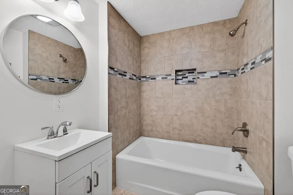 111 Indian Bend DR LaGrange, GA 30240