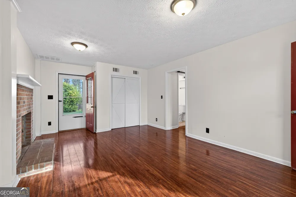 111 Indian Bend DR LaGrange, GA 30240
