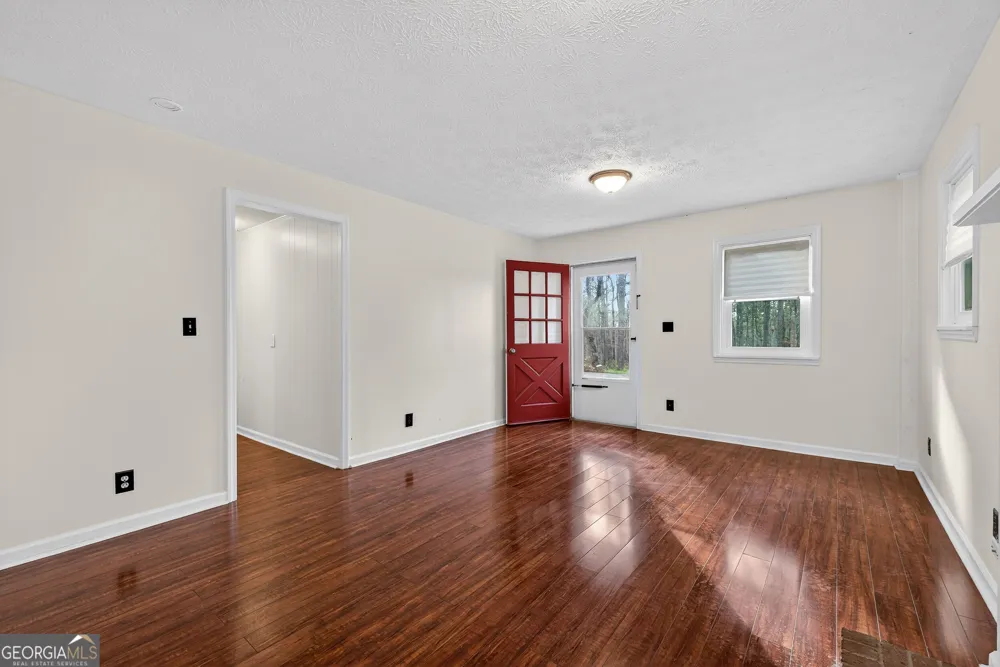 111 Indian Bend DR LaGrange, GA 30240