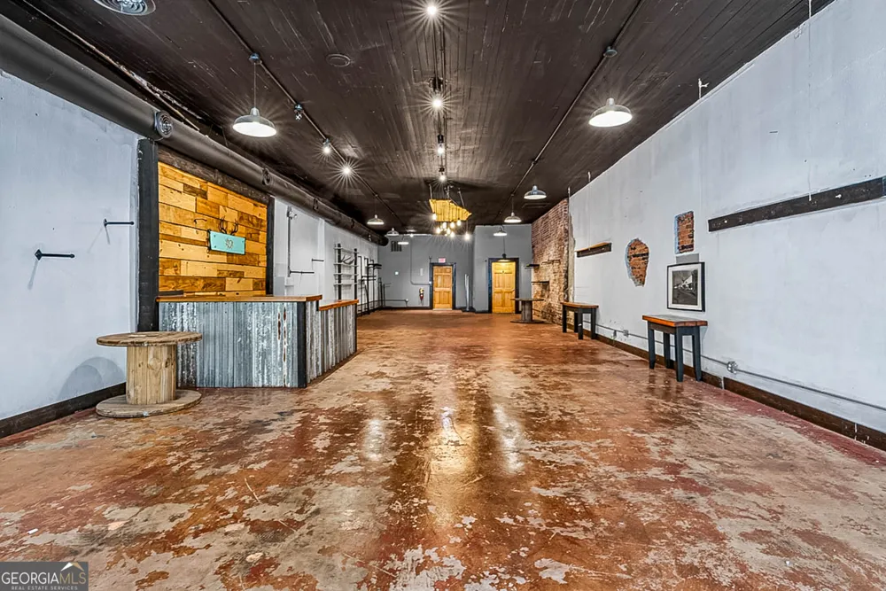 8 E Main ST N Hampton, GA 30228