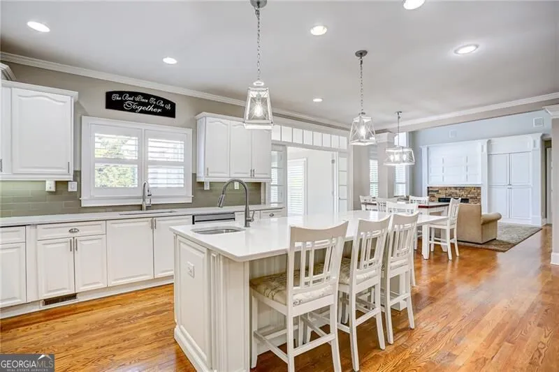 1043 Meadow Club CT Suwanee, GA 30024