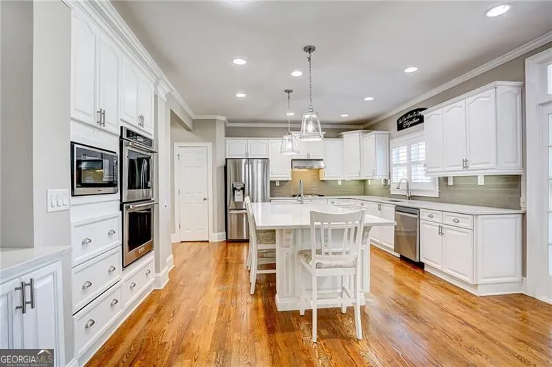 1043 Meadow Club CT Suwanee, GA 30024