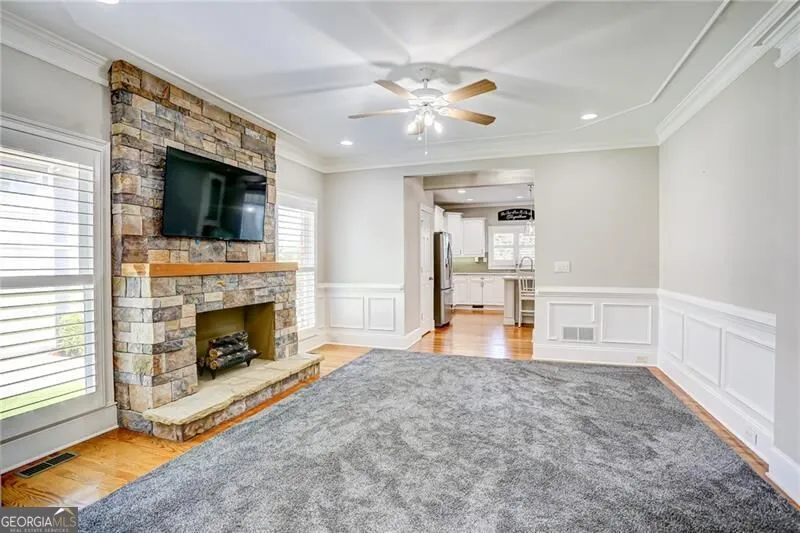 1043 Meadow Club CT Suwanee, GA 30024