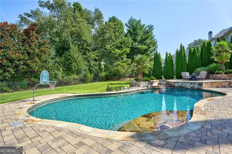 1043 Meadow Club CT Suwanee, GA 30024