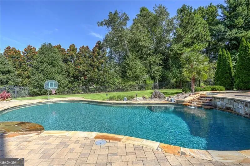 1043 Meadow Club CT Suwanee, GA 30024