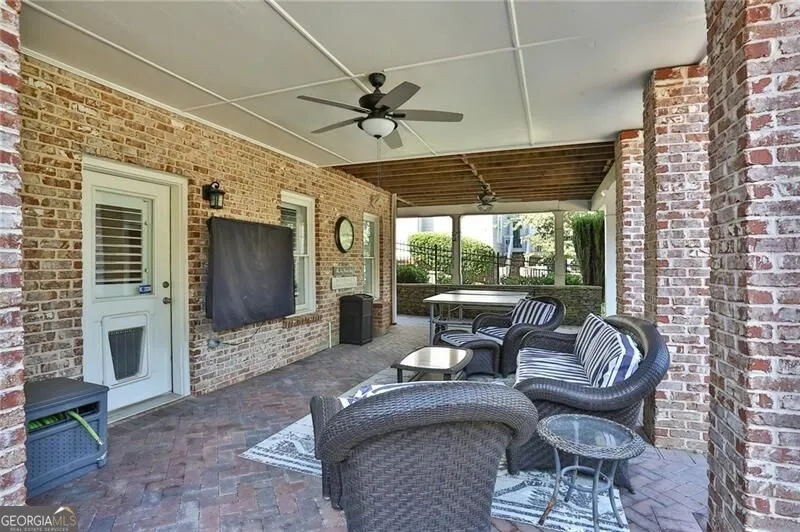 1043 Meadow Club CT Suwanee, GA 30024