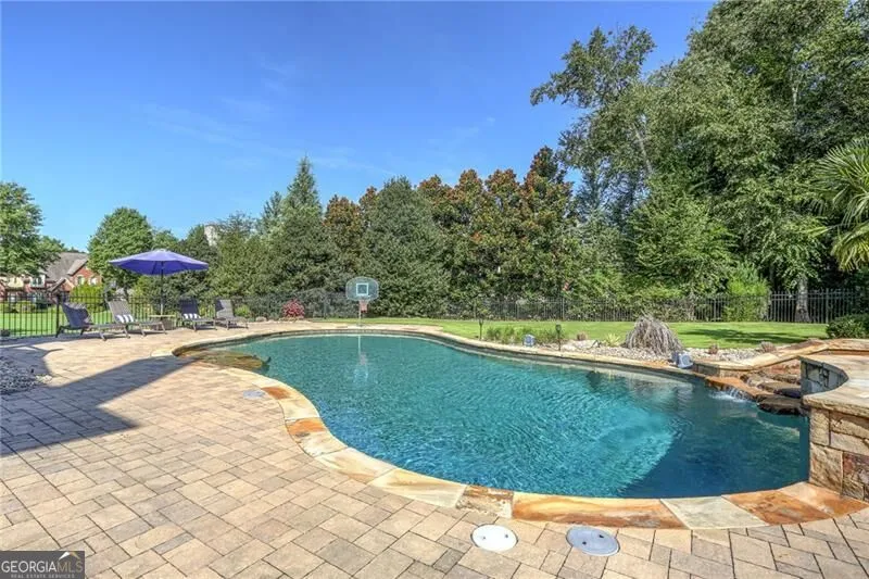 1043 Meadow Club CT Suwanee, GA 30024