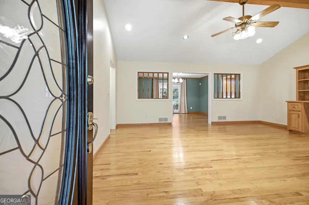 2600 Level Grove RD Cornelia, GA 30531