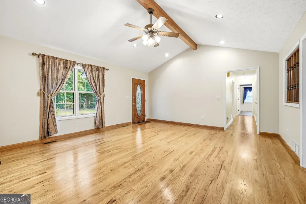 2600 Level Grove RD Cornelia, GA 30531