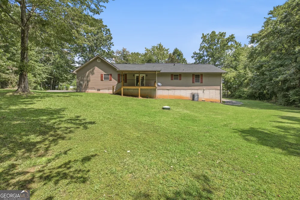 2600 Level Grove RD Cornelia, GA 30531