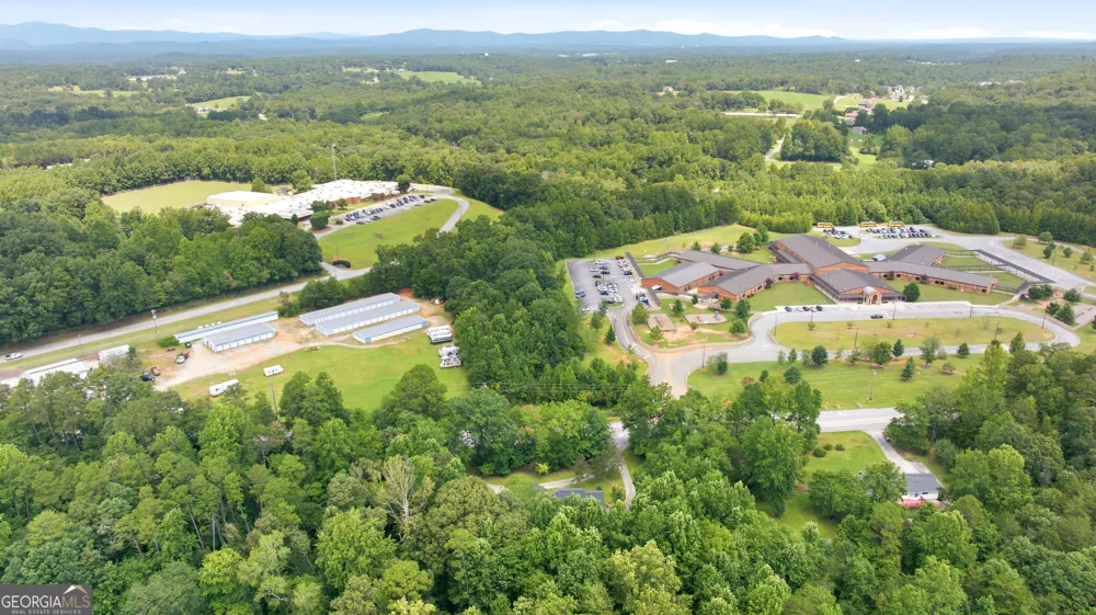 2600 Level Grove RD Cornelia, GA 30531