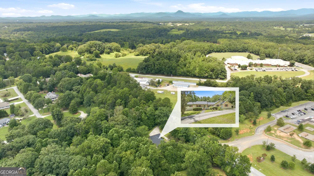 2600 Level Grove RD Cornelia, GA 30531