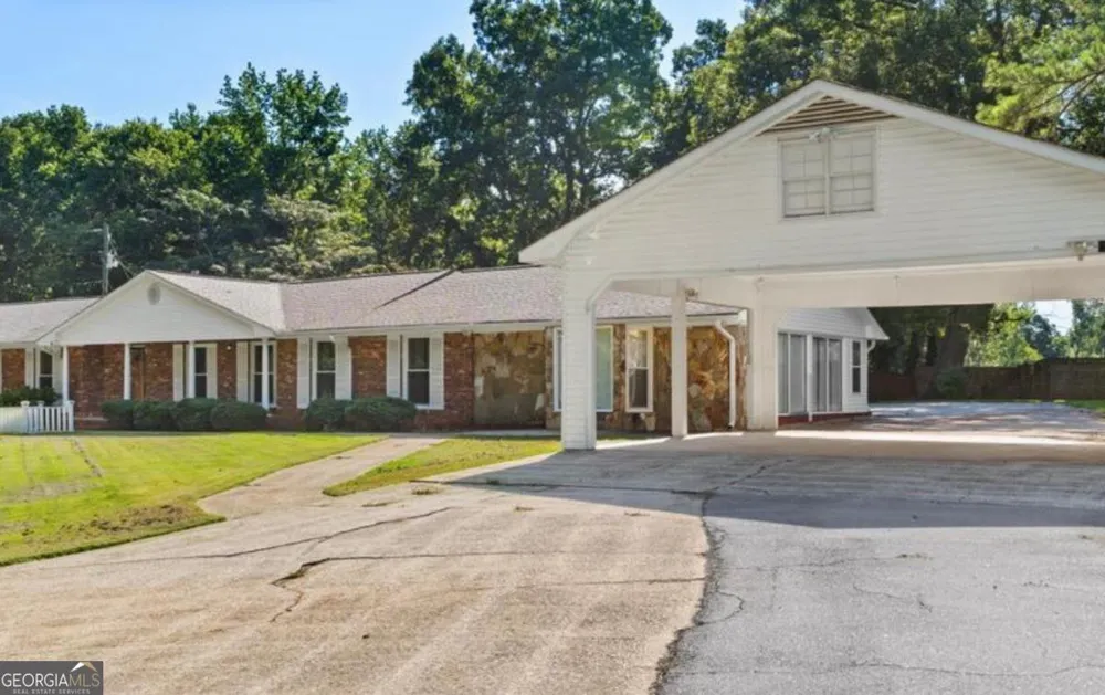234 Crumbley RD McDonough, GA 30252