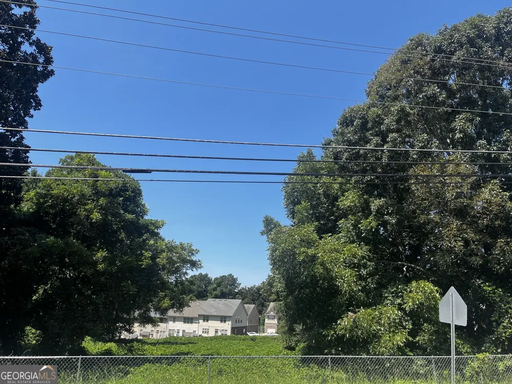1052 Level Creek RD Sugar Hill, GA 30518