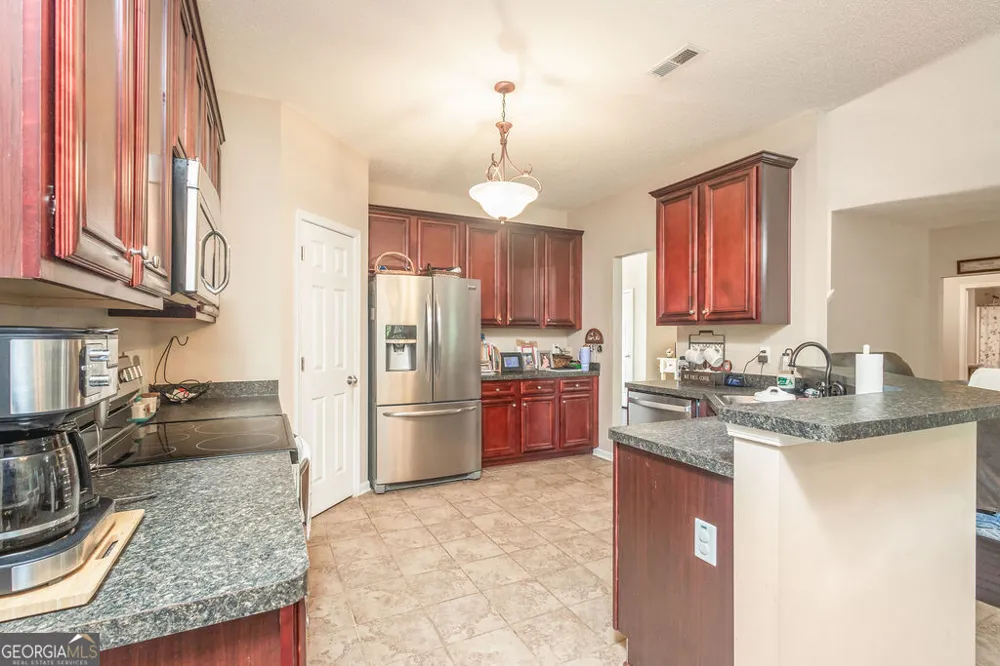 178 Brandish DR Newnan, GA 30263