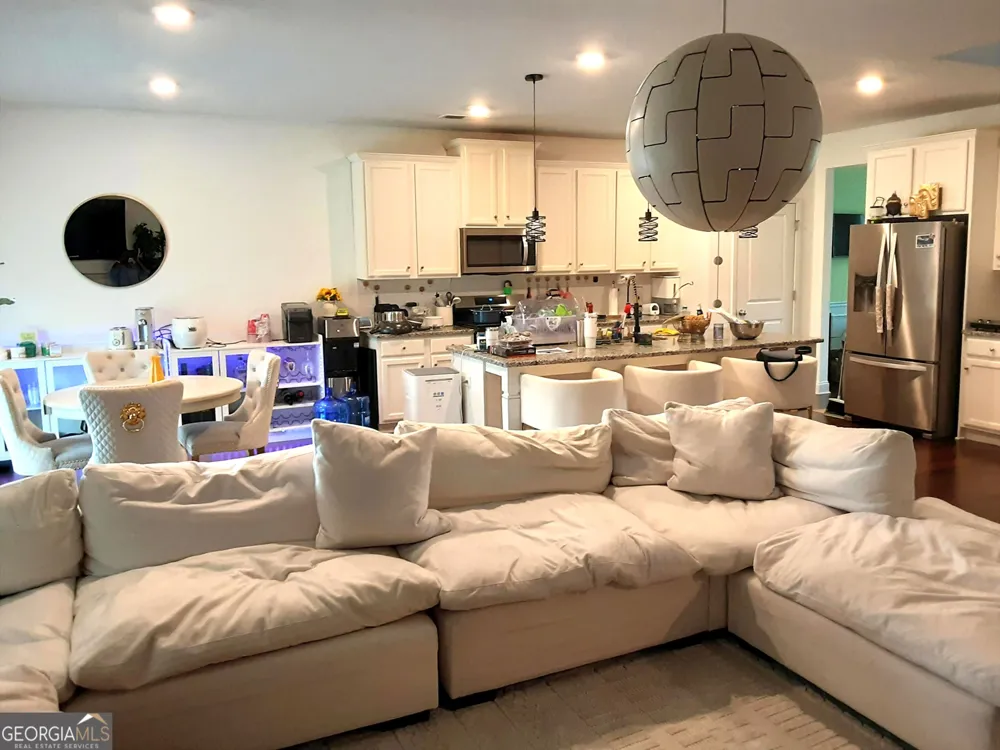 3259 Over Hill CT Buford, GA 30519