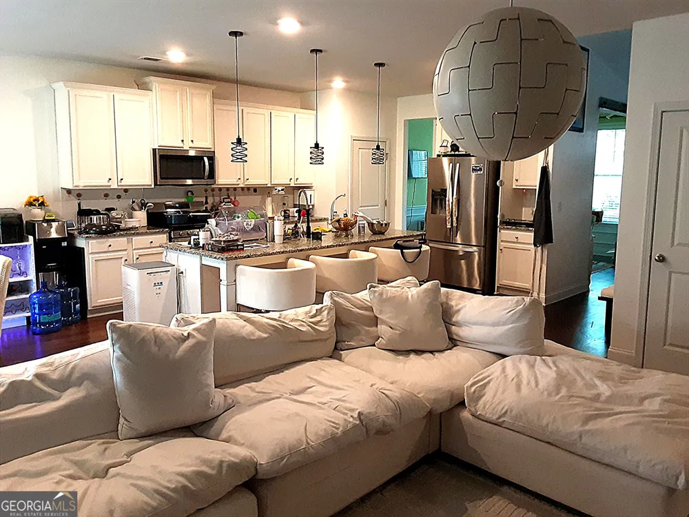 3259 Over Hill CT Buford, GA 30519