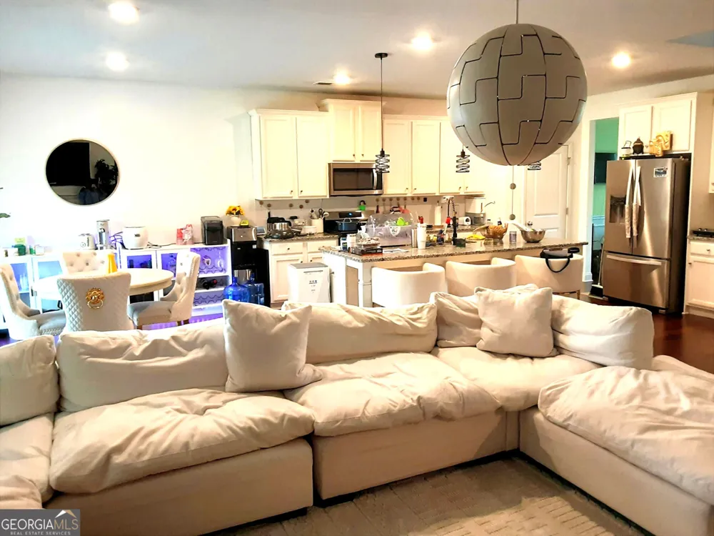 3259 Over Hill CT Buford, GA 30519