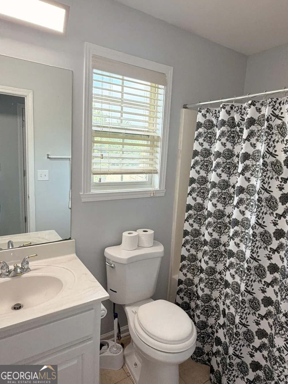 3390 Rozena WAY Loganville, GA 30052