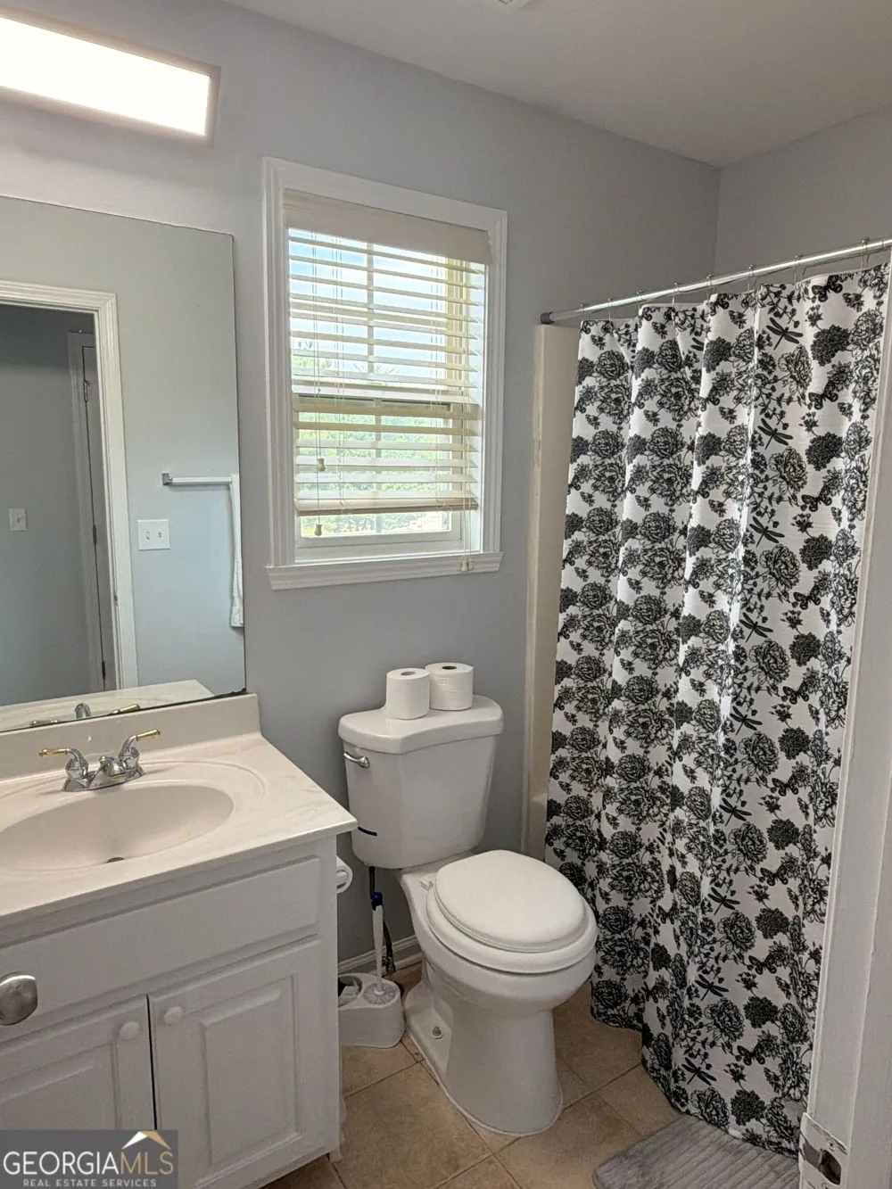 3390 Rozena WAY Loganville, GA 30052