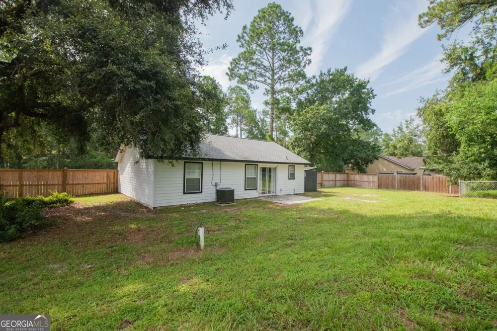 300 Village DR Woodbine, GA 31569