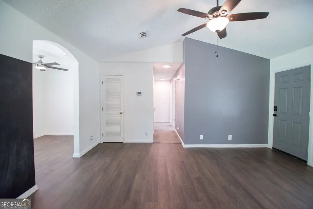 300 Village DR Woodbine, GA 31569