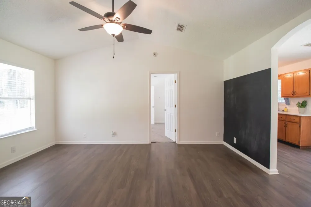 300 Village DR Woodbine, GA 31569