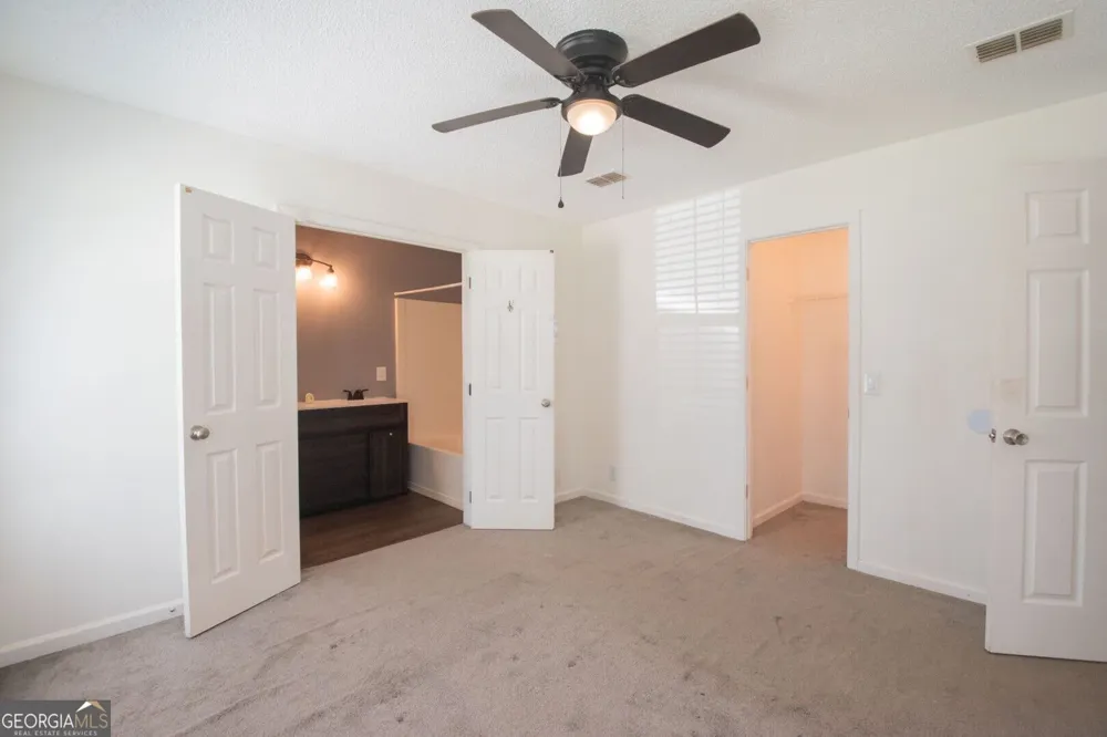 300 Village DR Woodbine, GA 31569