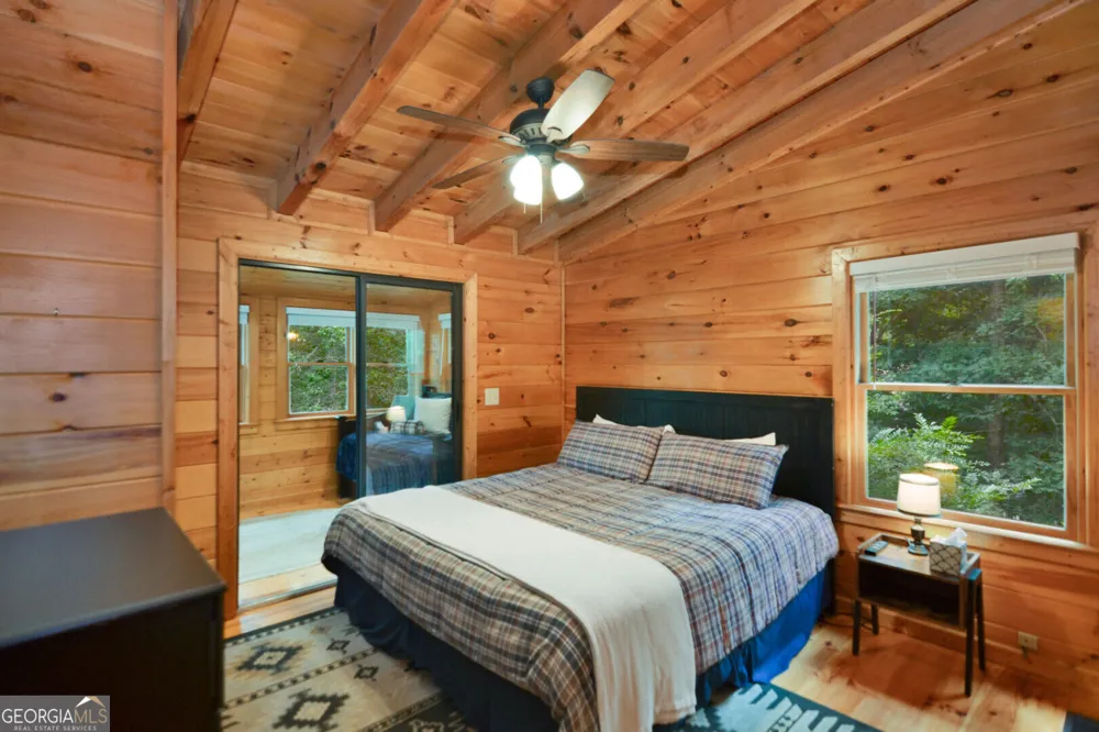 145 Lake Ridge DR Blue Ridge, GA 30513