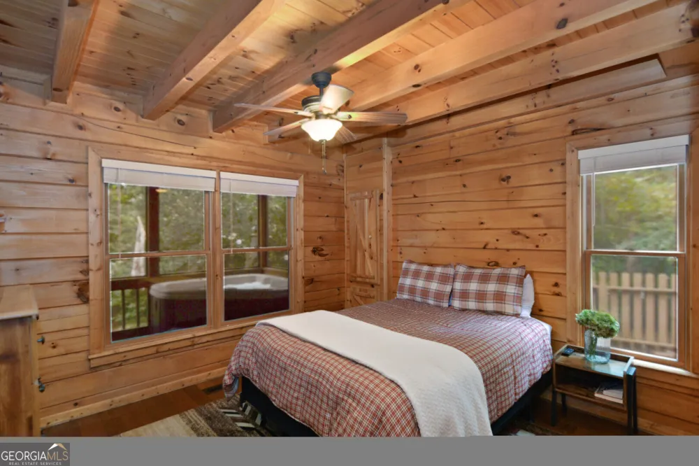 145 Lake Ridge DR Blue Ridge, GA 30513
