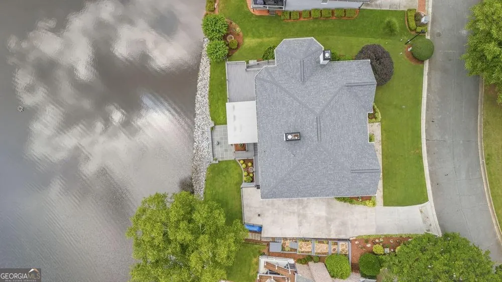 5343 Lake View CLB Dunwoody, GA 30338