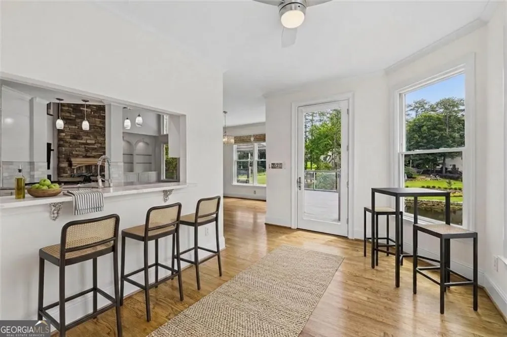5343 Lake View CLB Dunwoody, GA 30338