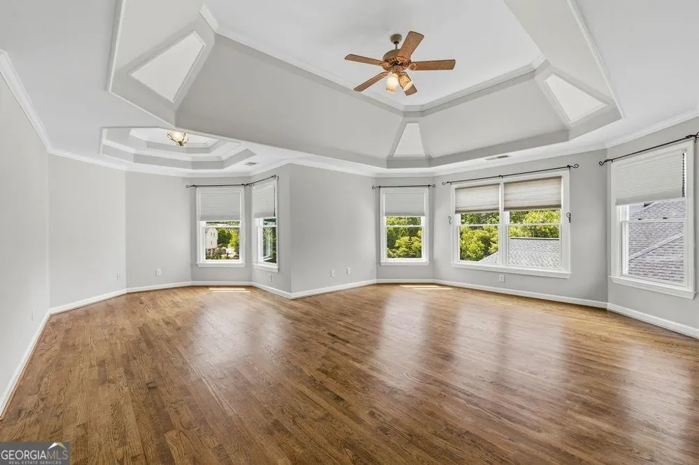 5343 Lake View CLB Dunwoody, GA 30338