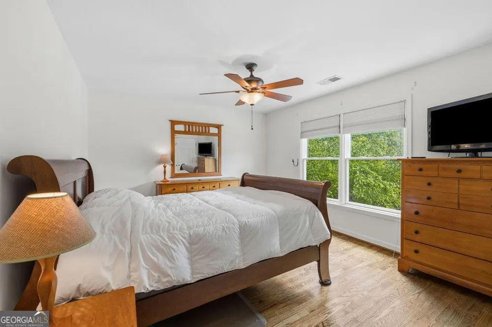 5343 Lake View CLB Dunwoody, GA 30338